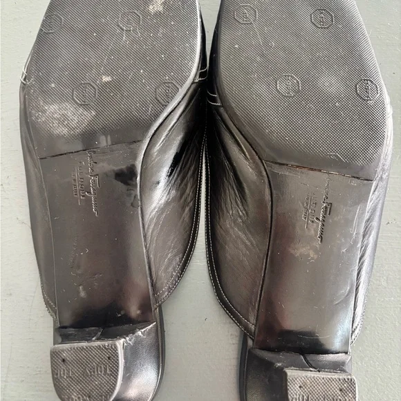 Salvatore Ferragamo Womens Black Suede & Patent Leather Wingtip Mules size 9 - Picture 7 of 9